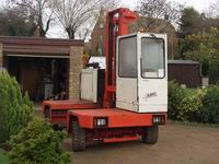 Fork lift truck